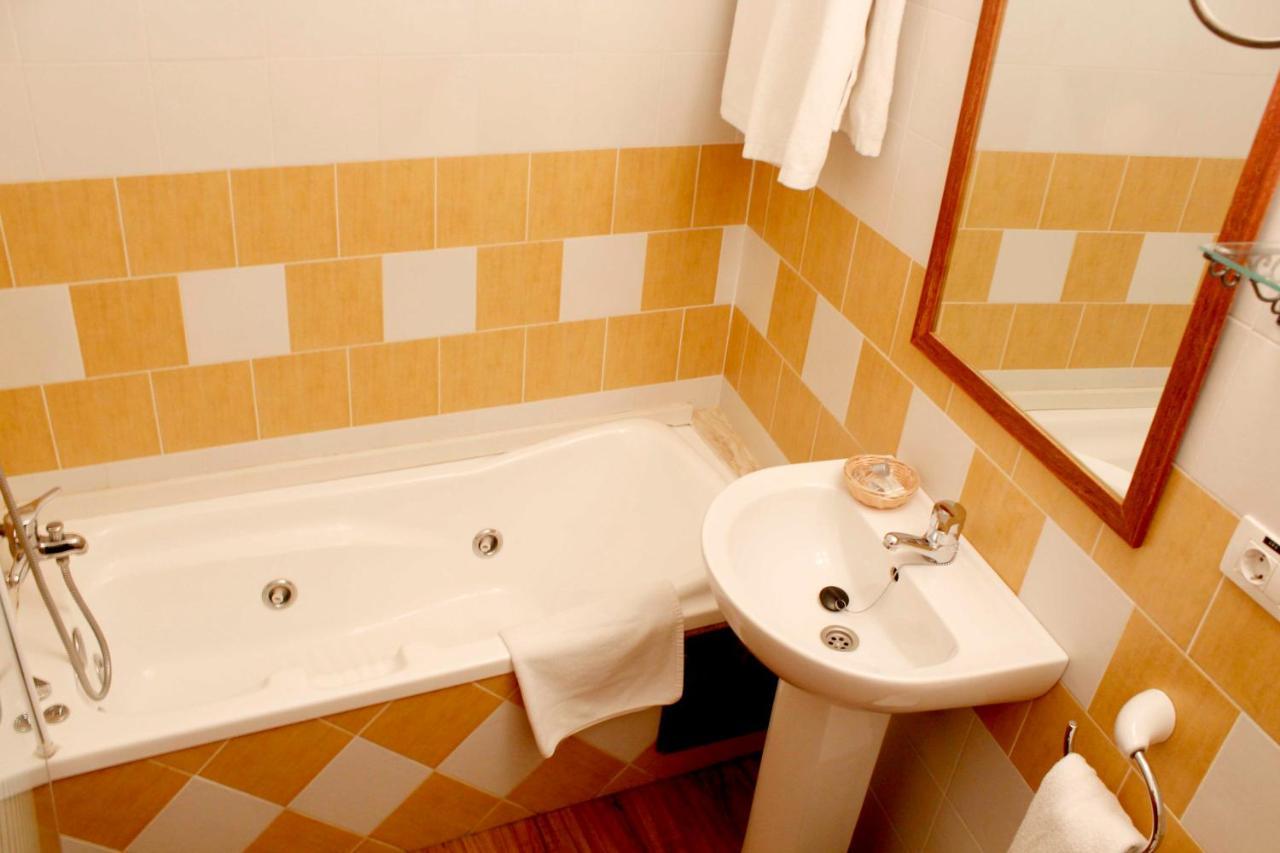 Hotel Hostatgeria Sant Jaume Corachar Esterno foto